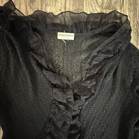 Draper's & Damon’s Petites Black Ruffle Trim Knit Cardigan Sweater Shrug - Picture 2 of 4